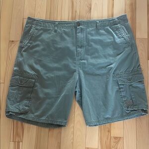 Quiksilver Green Cargo Shorts, Size 44